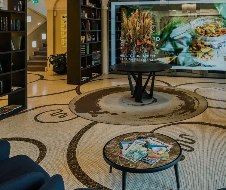 斯坦德艺术酒店 (StandArt)