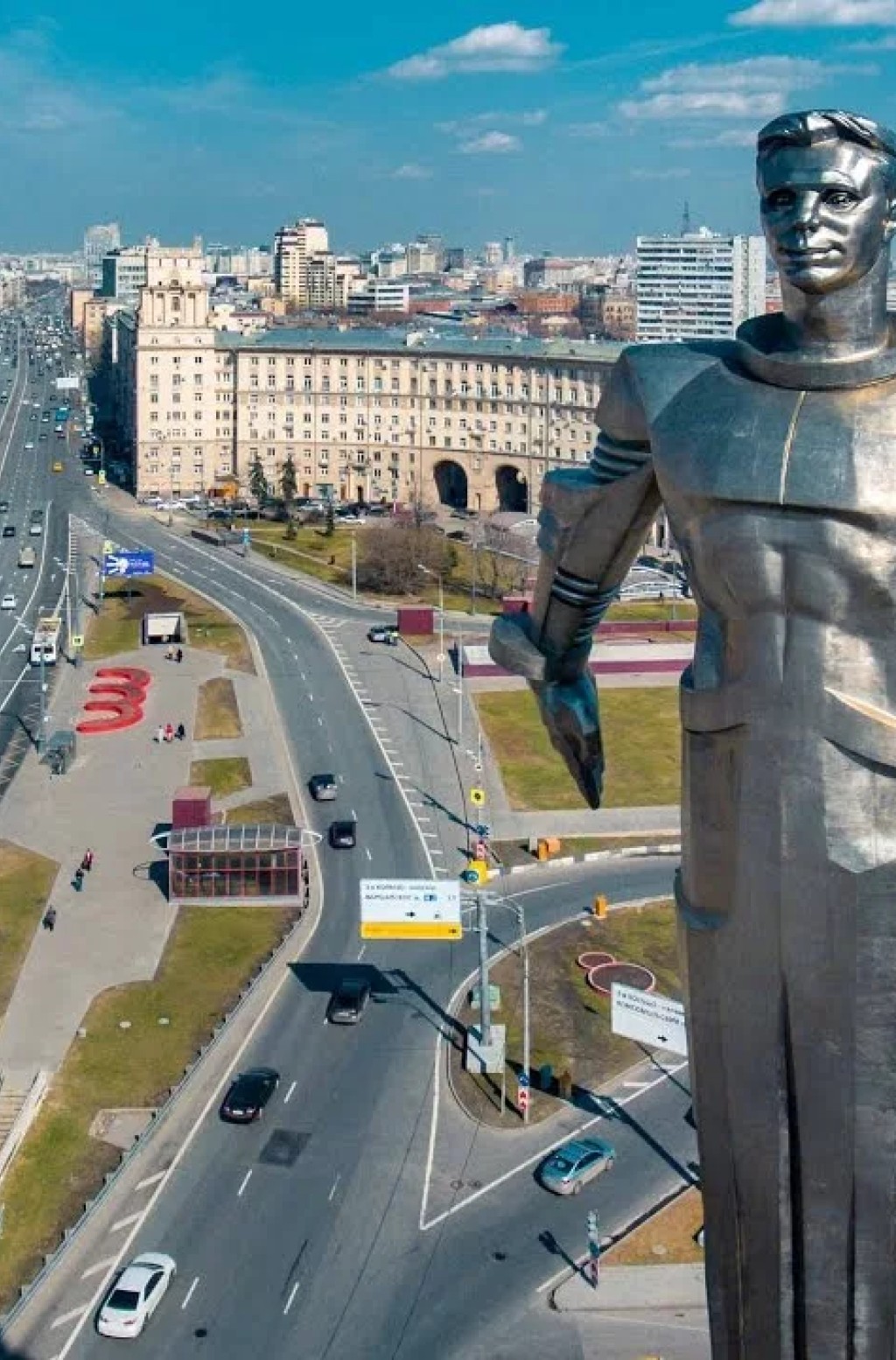 尤里·加加林纪念碑 - 10