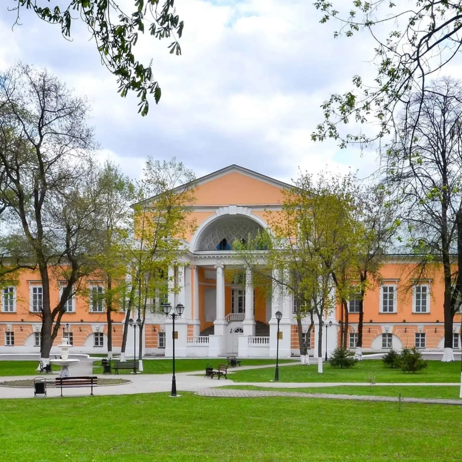 拉祖莫夫斯基的庄园 - 1