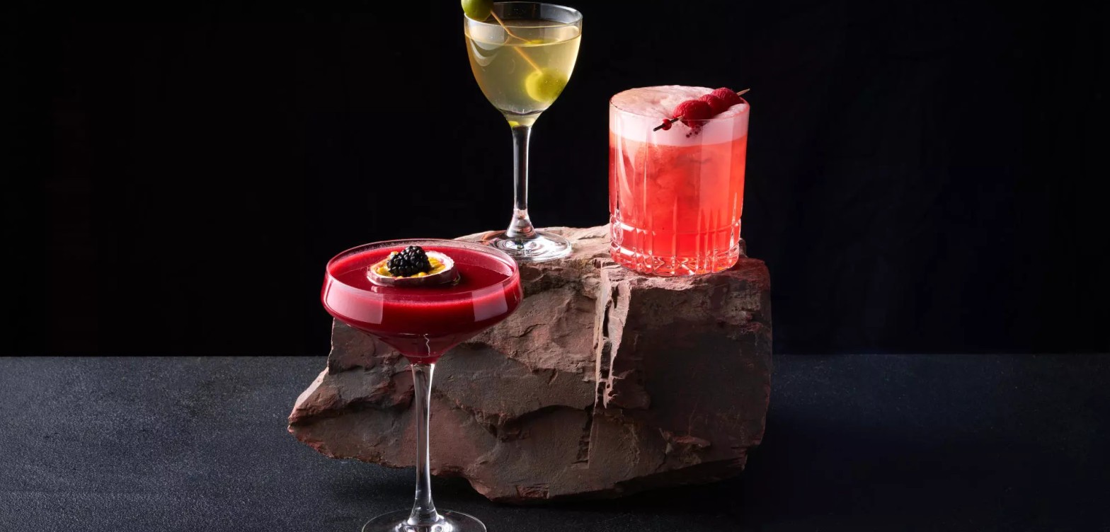 一秒穿越热带！莫斯科必喝高颜值异域鸡尾酒Bar指南