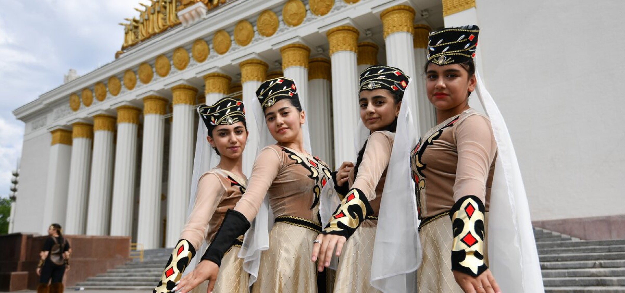 全俄展览中心 (VDNH) 的“民族友谊”节 (7月3–6日) - 8