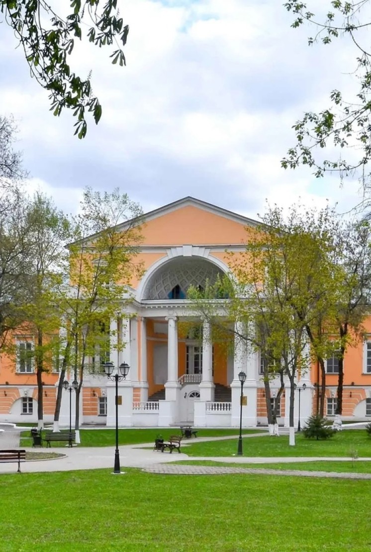 拉祖莫夫斯基的庄园 - 1