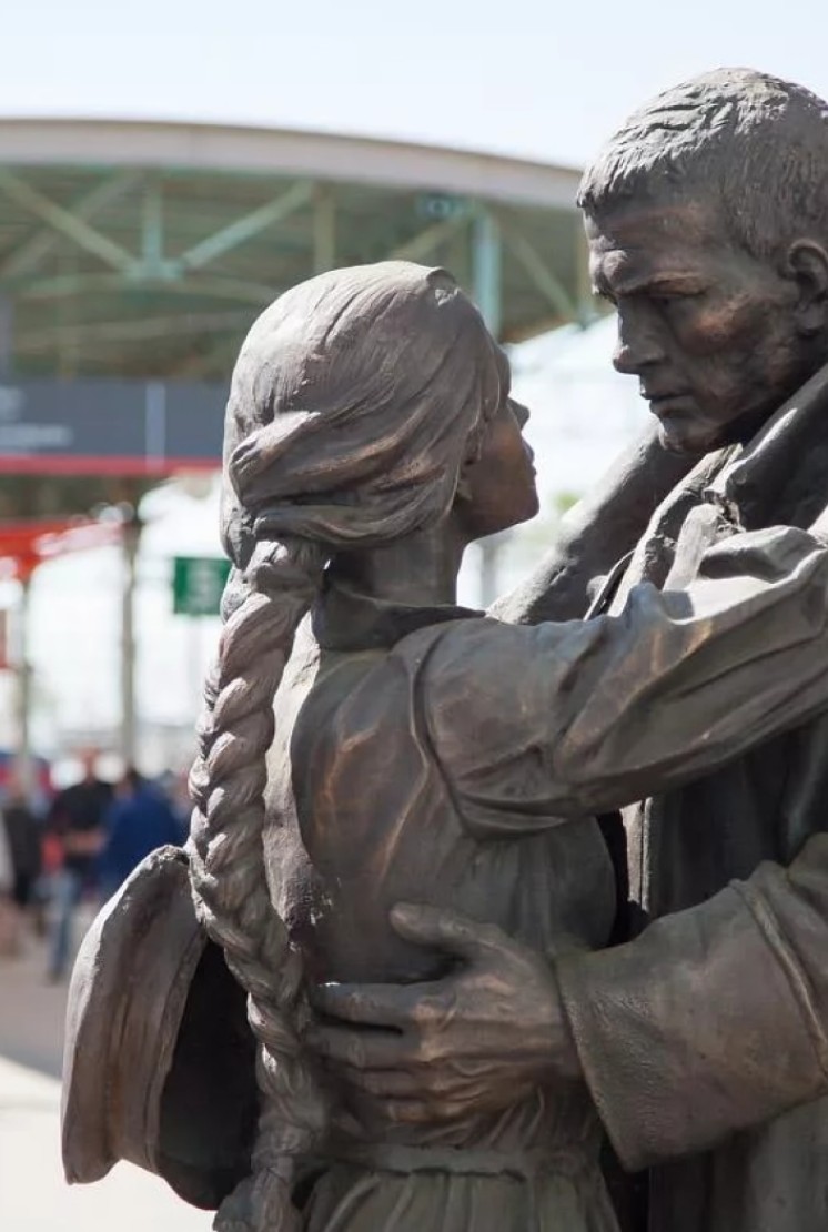 纪念碑“斯拉维扬卡的告别” - 7