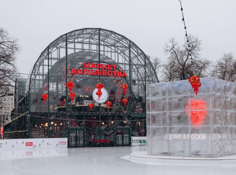 河滩广场艺术展馆“礼品工厂”