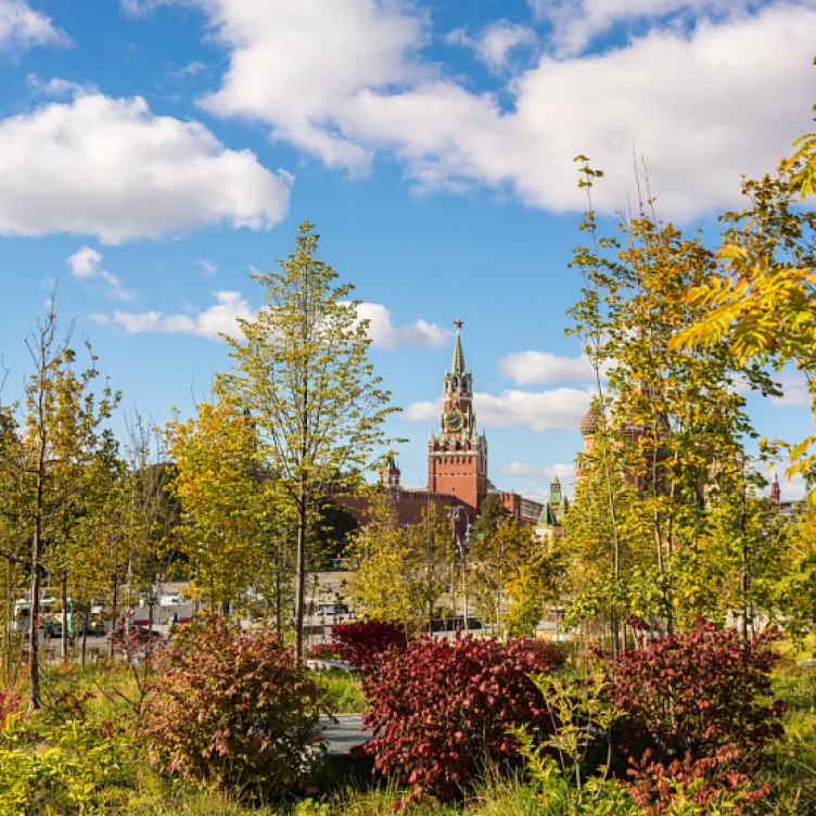 漫步秋季扎里亚季耶：游览指南