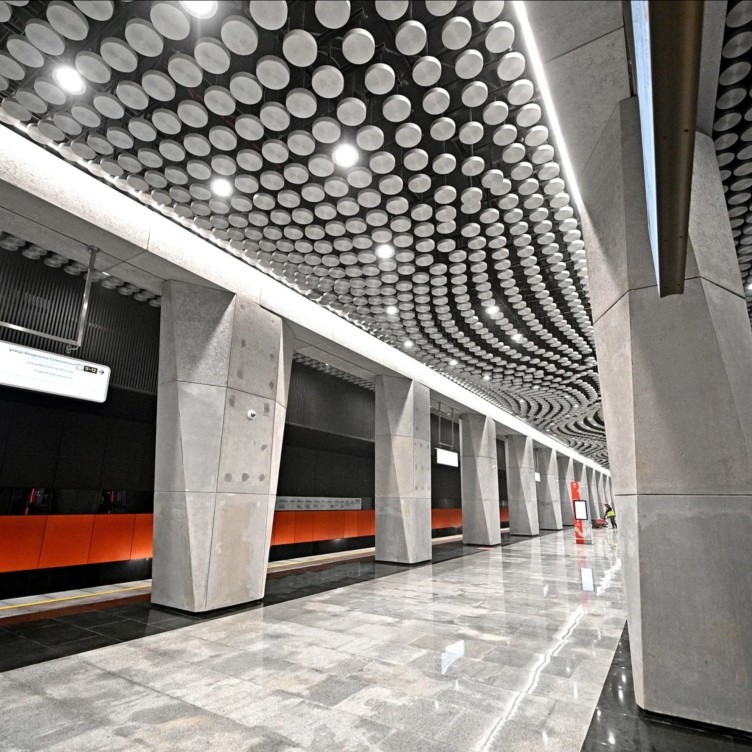 地下的宇宙：莫斯科地铁里征服星空的隐喻