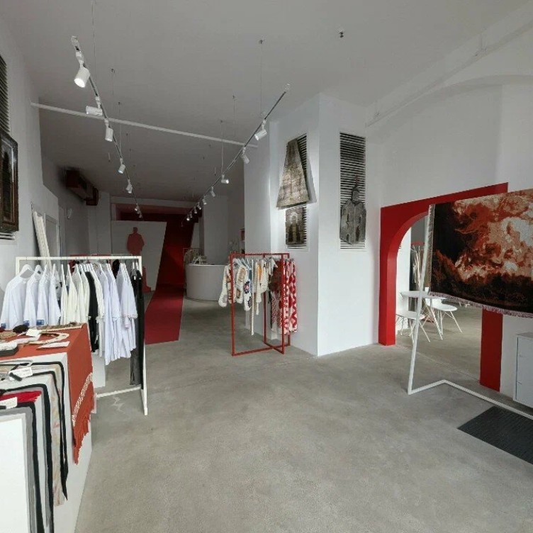 莫斯科哪里可以找到俄式服装：品牌商店推荐