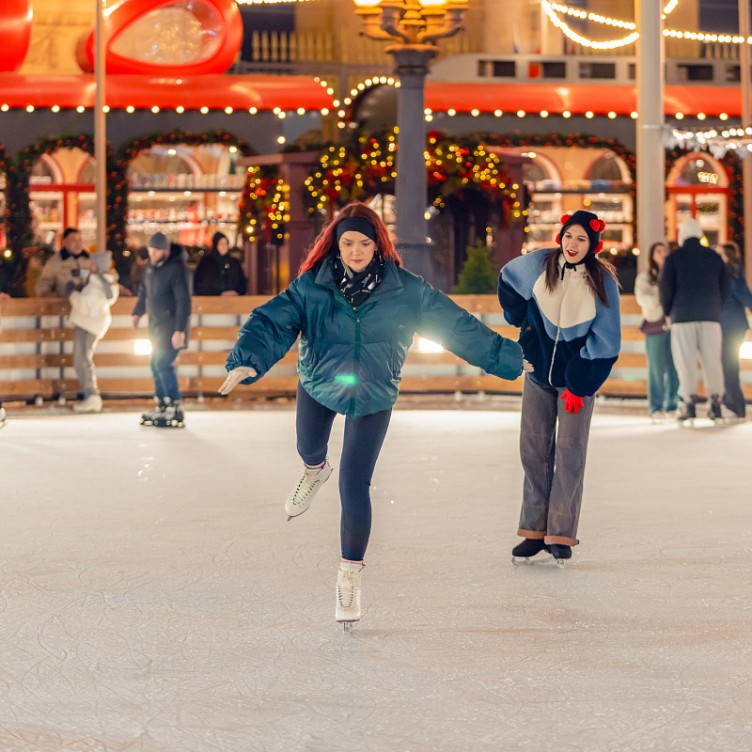 高尔基公园溜冰场
